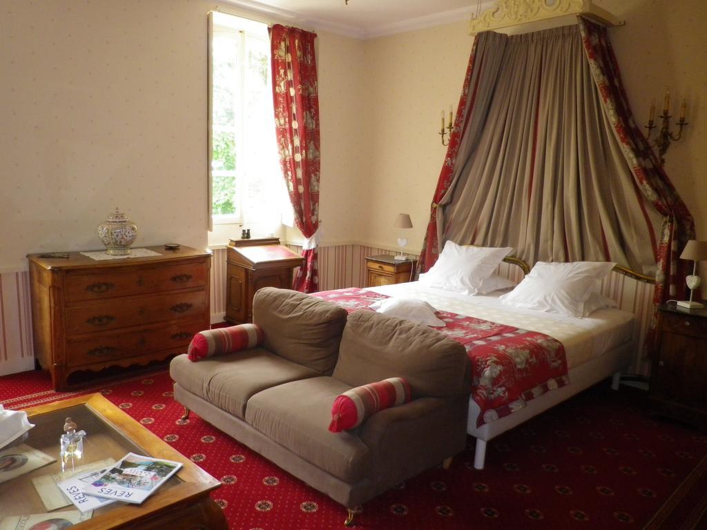Chateau De L'Oiseliniere Gorges (Pays de la Loire) Room photo